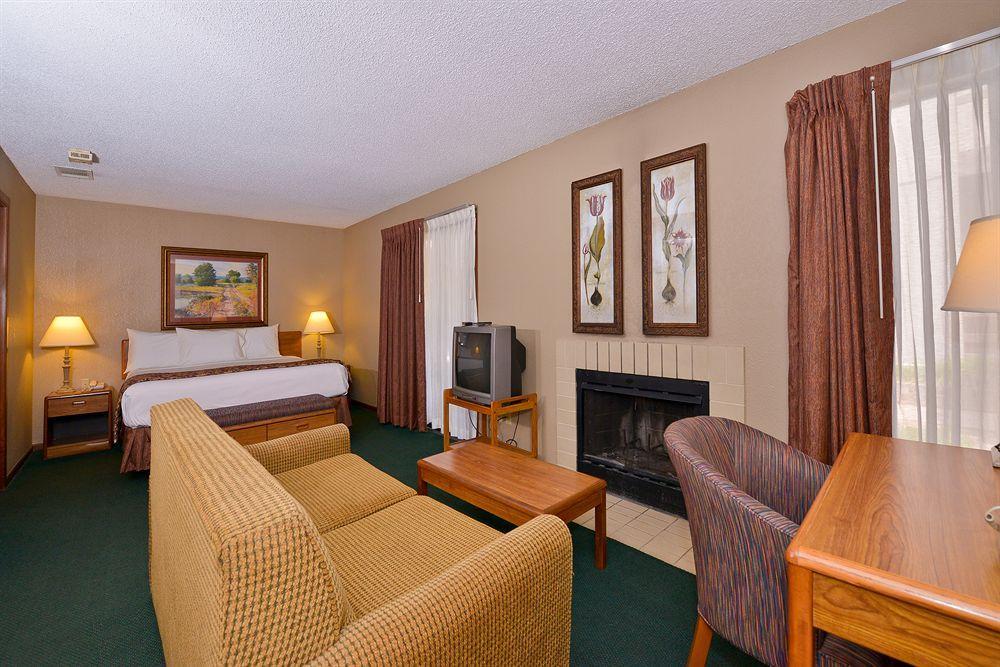 Mainstay Suites Springfield South - Battlefield Rd Экстерьер фото